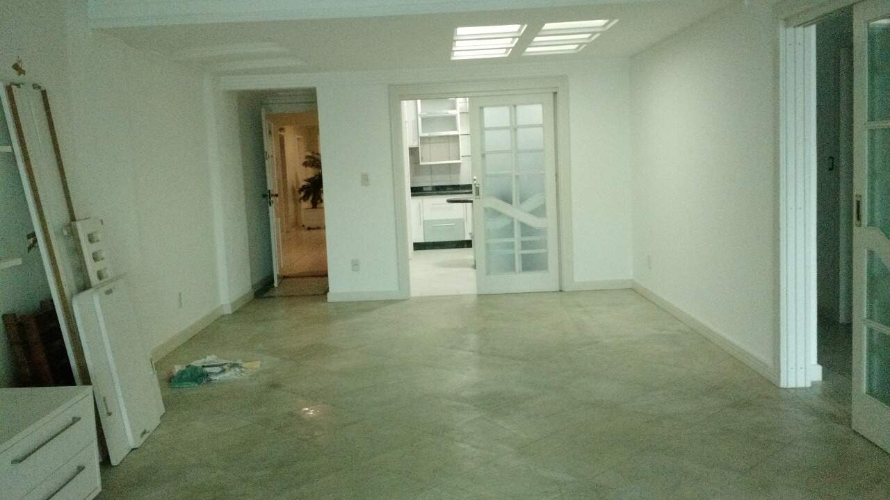 Apartamento à venda no bairro Centro: